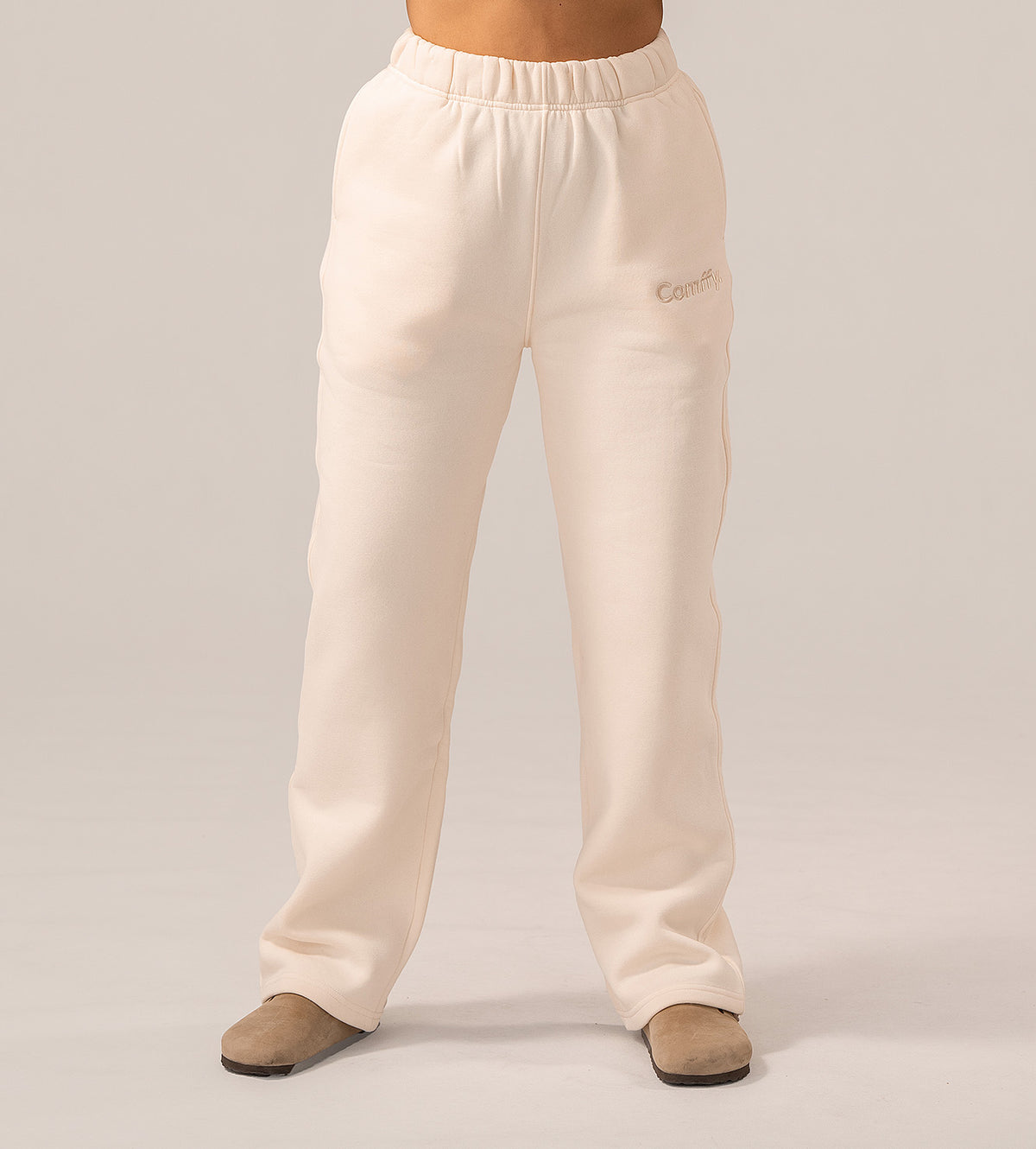 Teplákové soupravy rovného střihu - vanilková