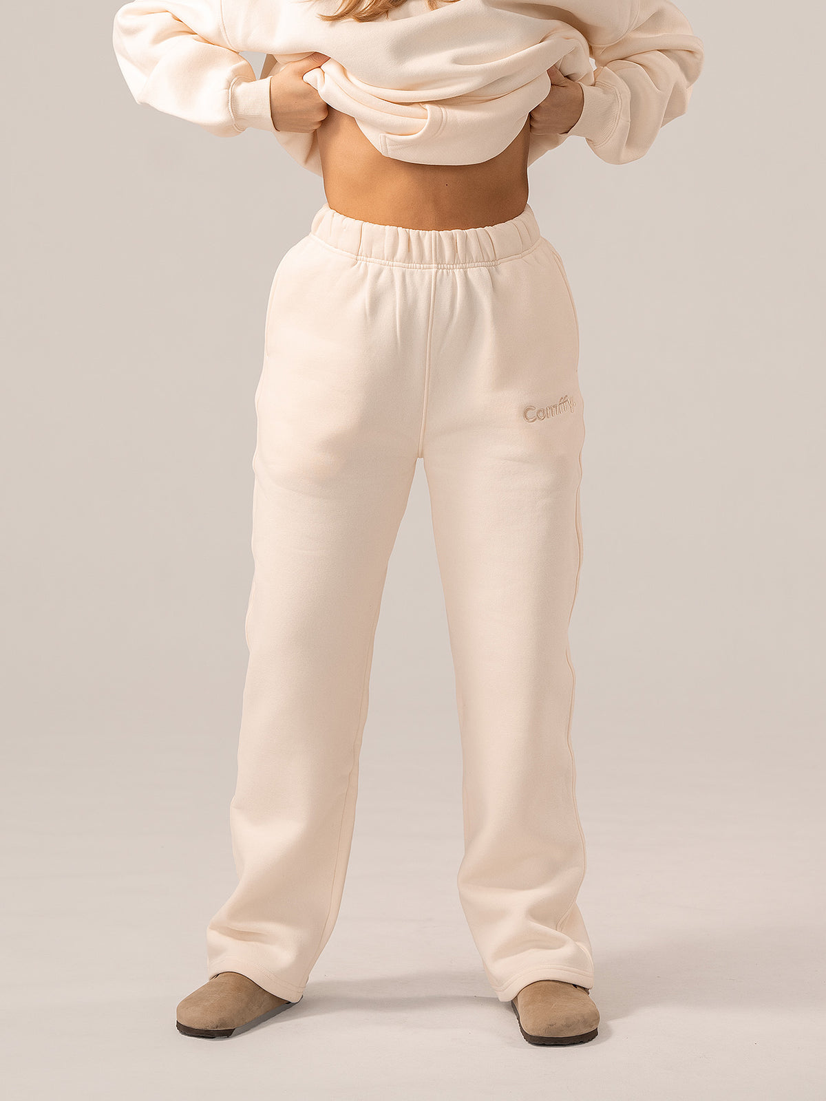 Teplákové soupravy rovného střihu - vanilková